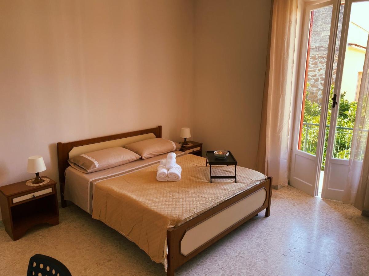 Bed and Breakfast Happy Days Террачина Экстерьер фото