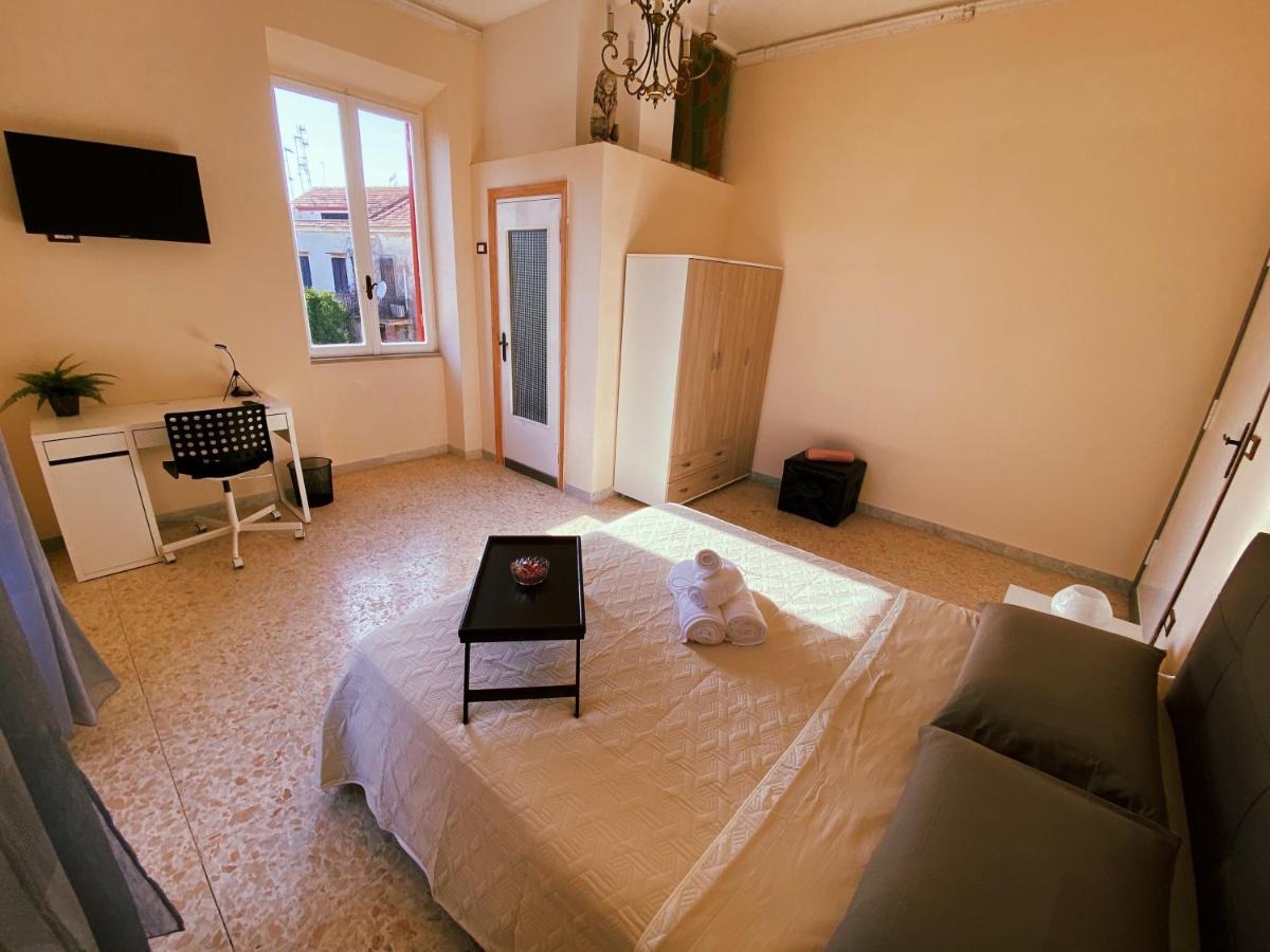 Bed and Breakfast Happy Days Террачина Экстерьер фото